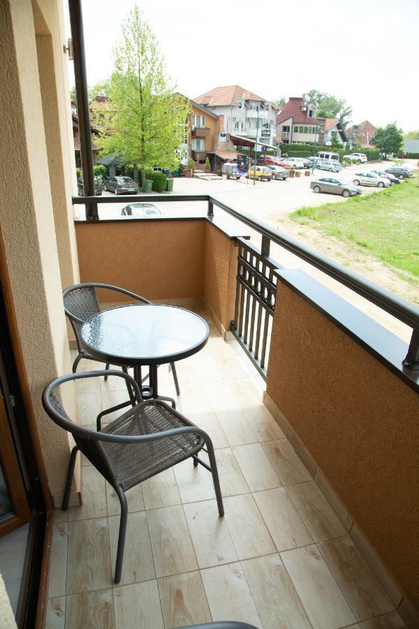 Apartmani Borova 2 Велико-Градиште Экстерьер фото